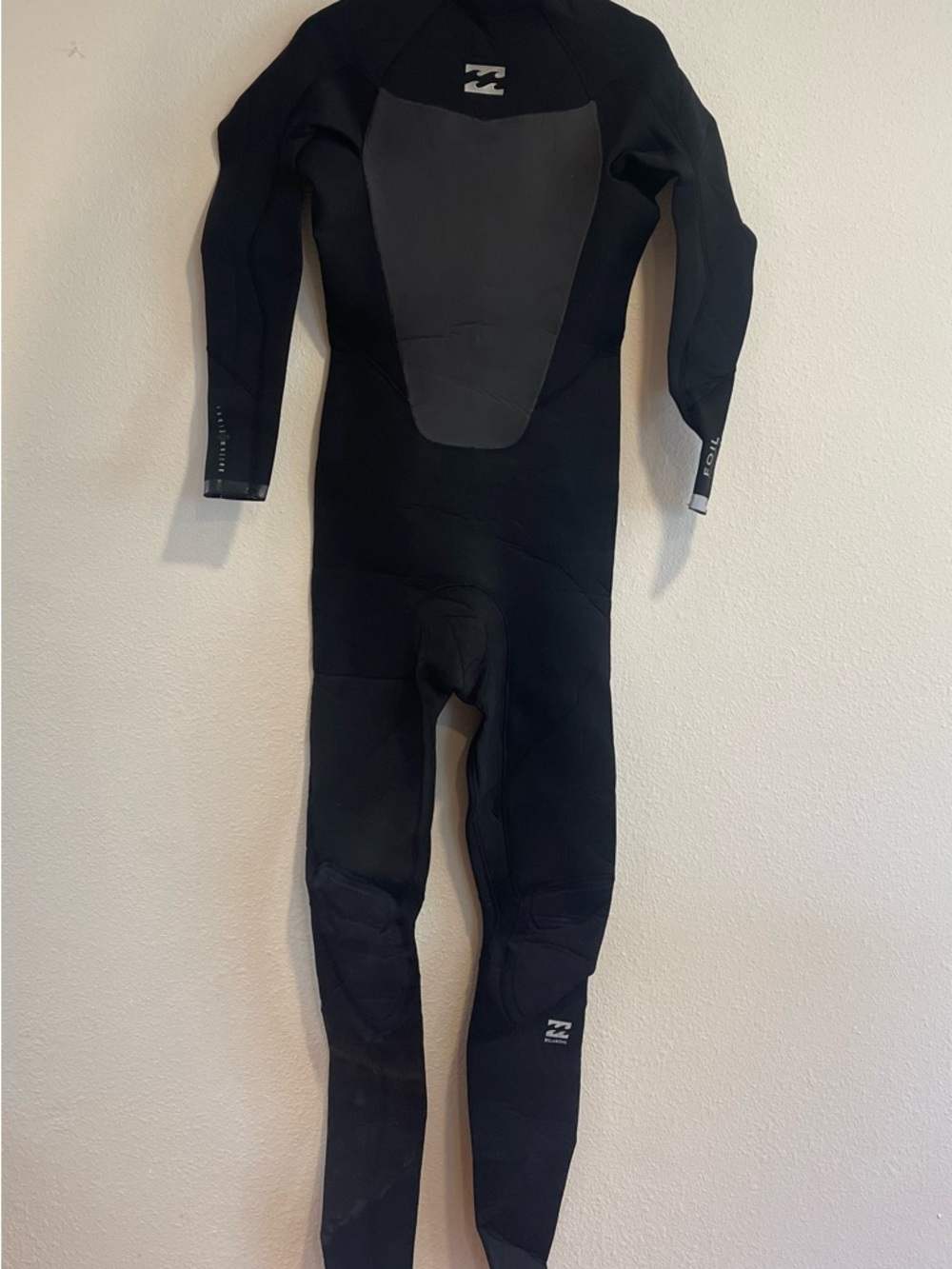 Billabong Black Tall Full-Body 3-2 Wetsuit